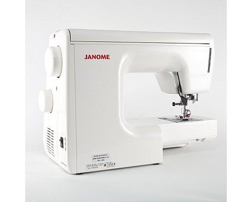 Швейная машина Janome 7524 A